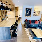 Spacious House With Terrace Near The *