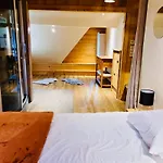 Spacious House With Terrace Near The