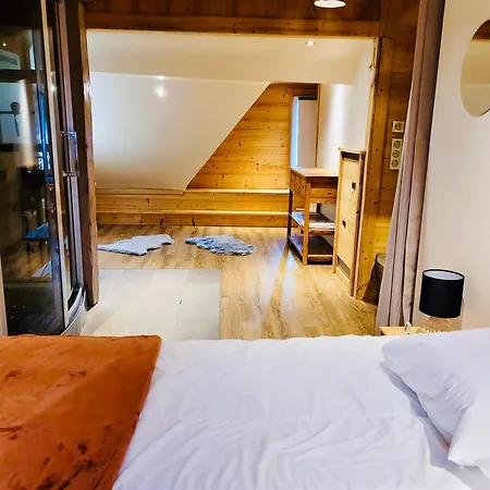 Spacious House With Terrace Near The