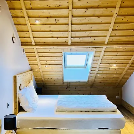 Spacious House With Terrace Near The Tatil Evi Gérardmer