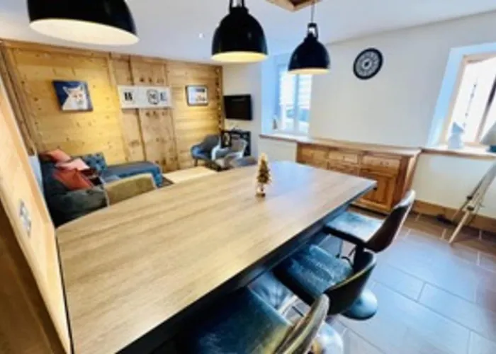 Prázdninový dům Spacious House With Terrace Near The *