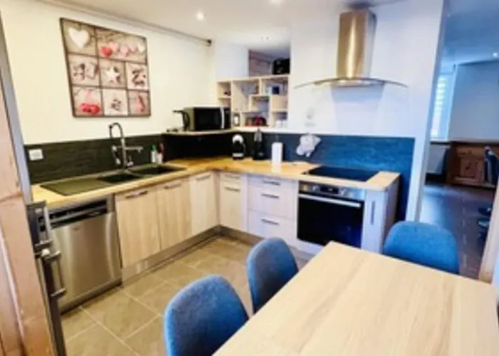 Spacious House With Terrace Near The