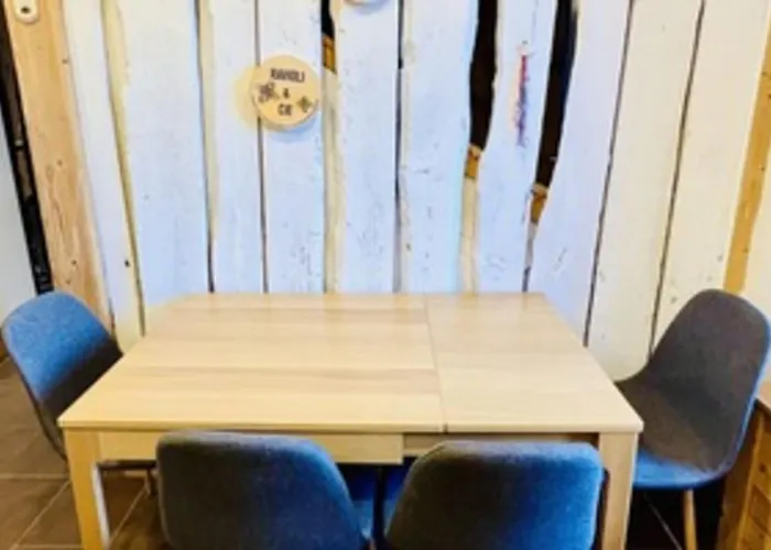 Spacious House With Terrace Near The Prázdninový dům