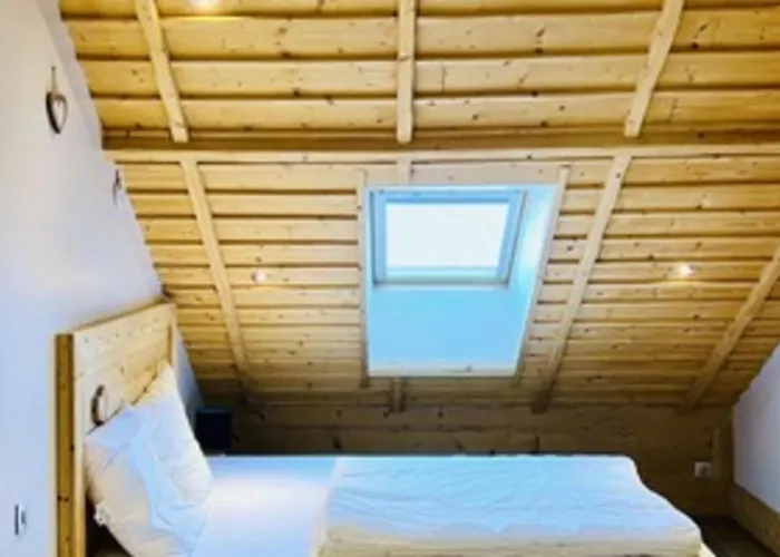 Spacious House With Terrace Near The Prázdninový dům *