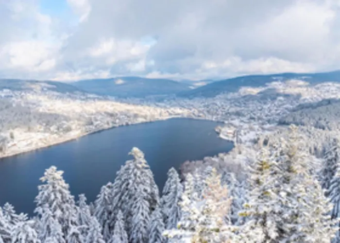 Spacious House With Terrace Near The Prázdninový dům