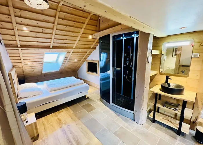 Spacious House With Terrace Near The