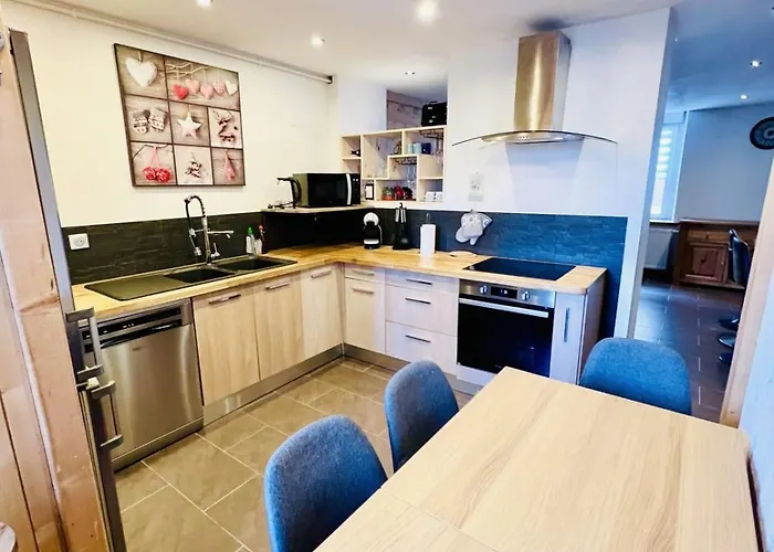 Spacious House With Terrace Near The *