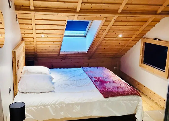 Spacious House With Terrace Near The Prázdninový dům *