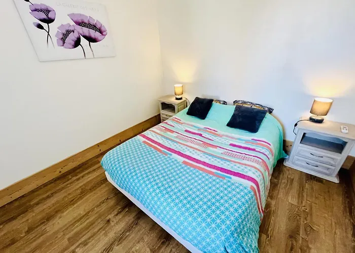 Prázdninový dům Spacious House With Terrace Near The