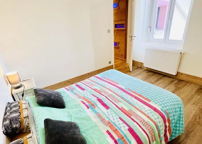 Spacious House With Terrace Near The Prázdninový dům *