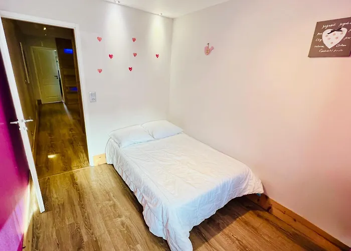 Spacious House With Terrace Near The Prázdninový dům *